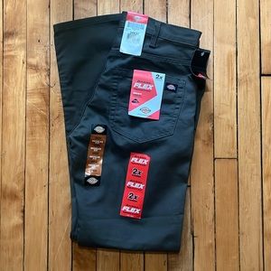 Dickies 5 pocket flex pant reg fit. Olive green 34x32 NWT